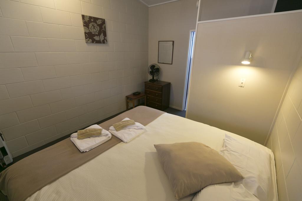Maple Lodge Motel มาทามาท่า ภายนอก รูปภาพ