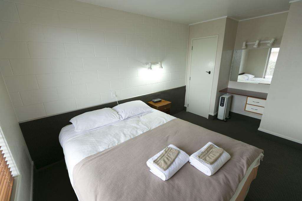 Maple Lodge Motel มาทามาท่า ห้อง รูปภาพ